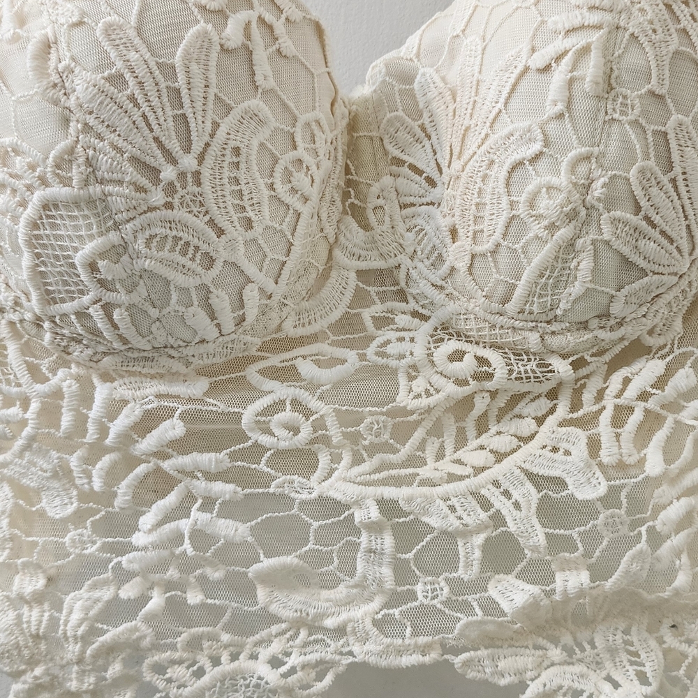 Cream Lace Bustier Top - Picture 6 of 7